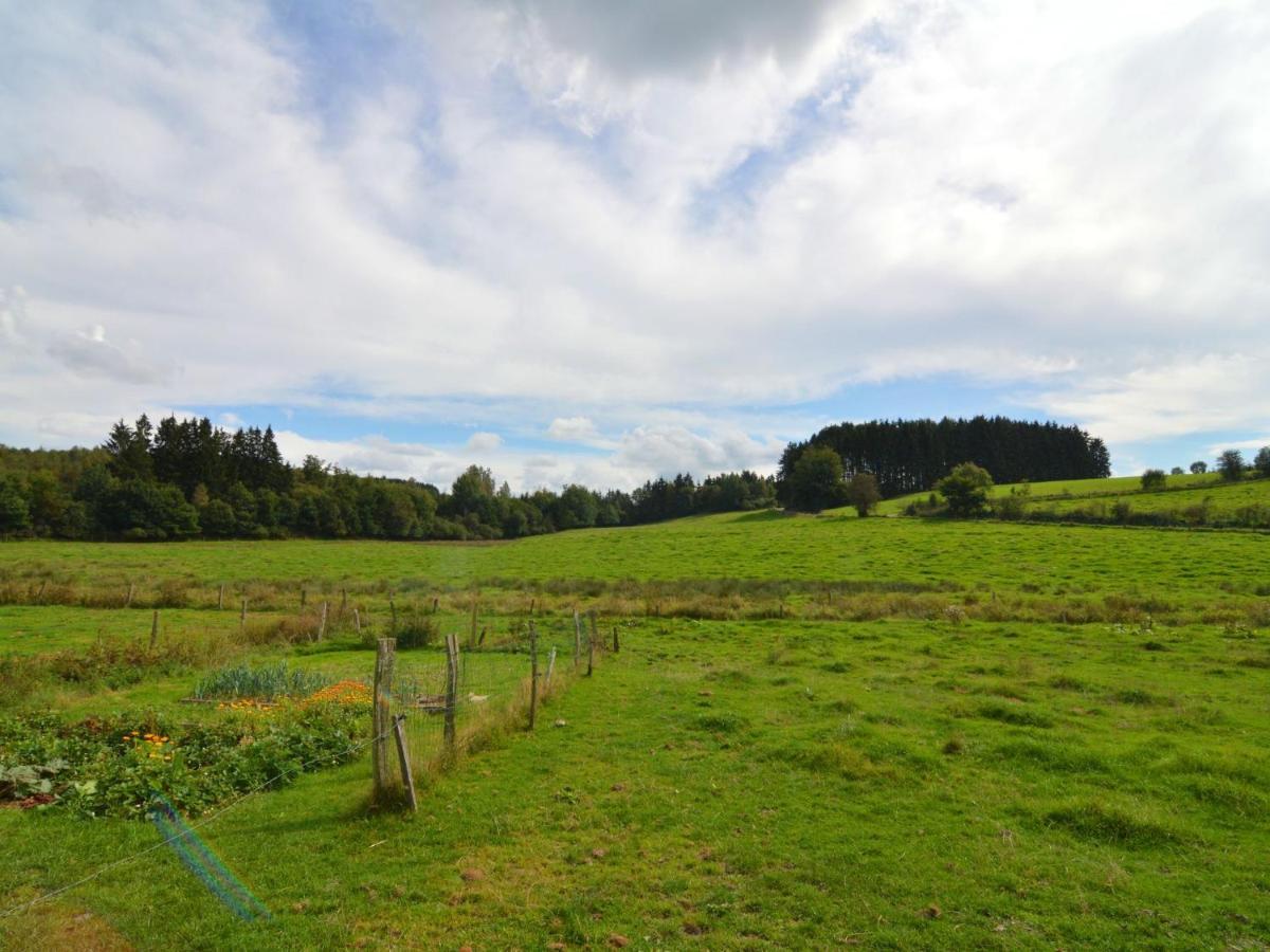Comfortable Cottage In Neufmoulin With Meadow View Houffalize Rom bilde