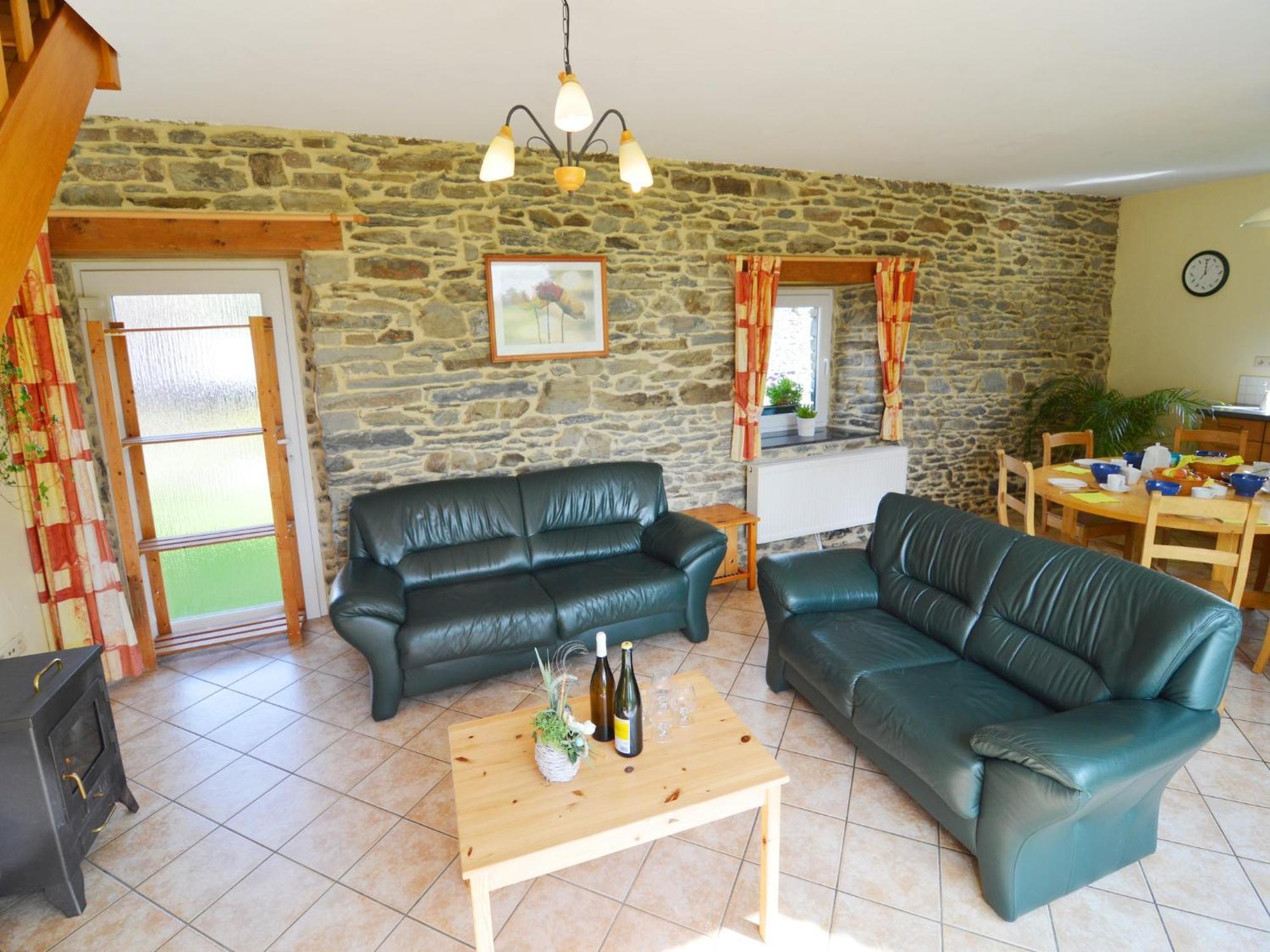 Comfortable Cottage In Neufmoulin With Meadow View Houffalize Eksteriør bilde