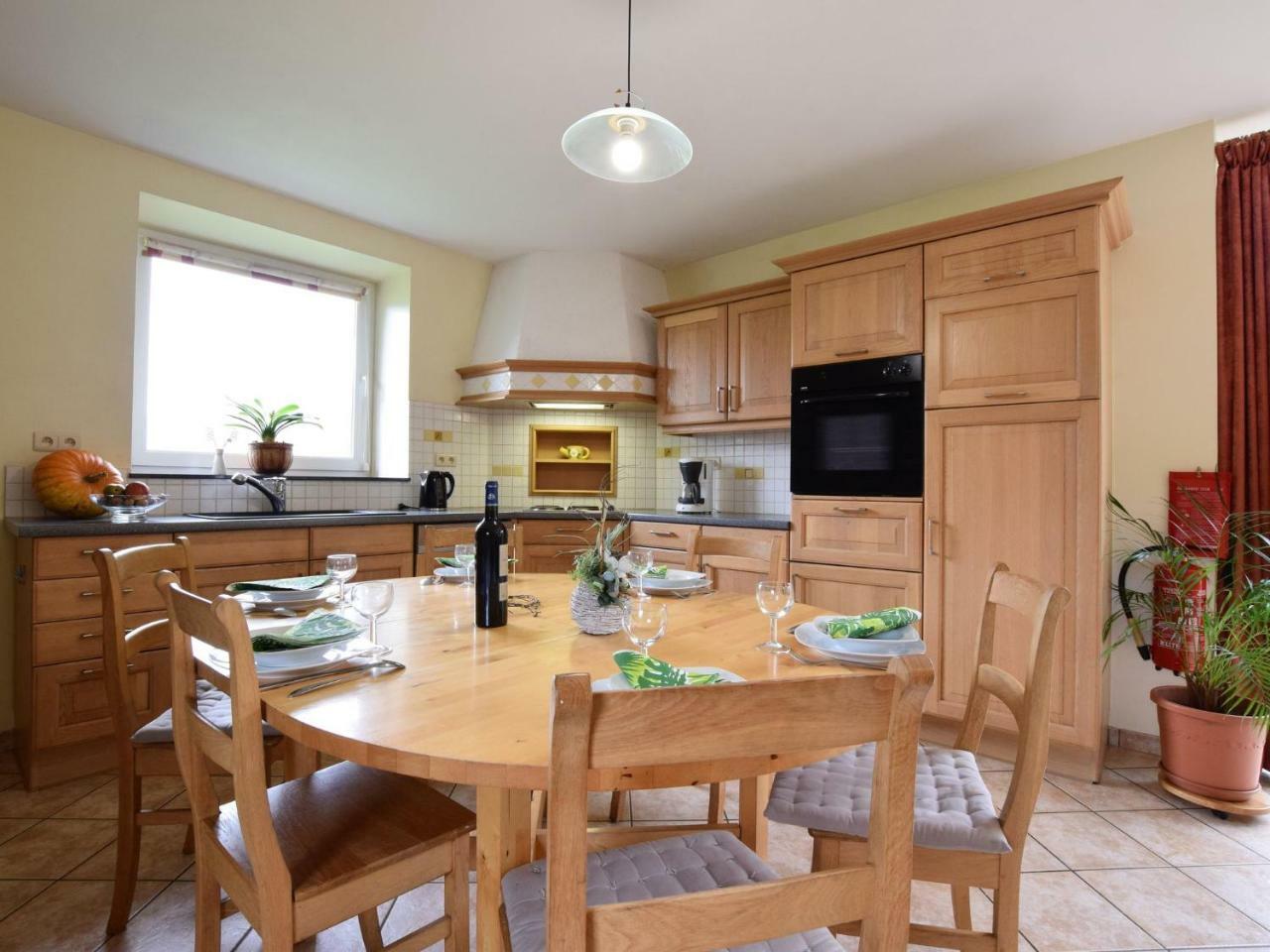 Comfortable Cottage In Neufmoulin With Meadow View Houffalize Eksteriør bilde