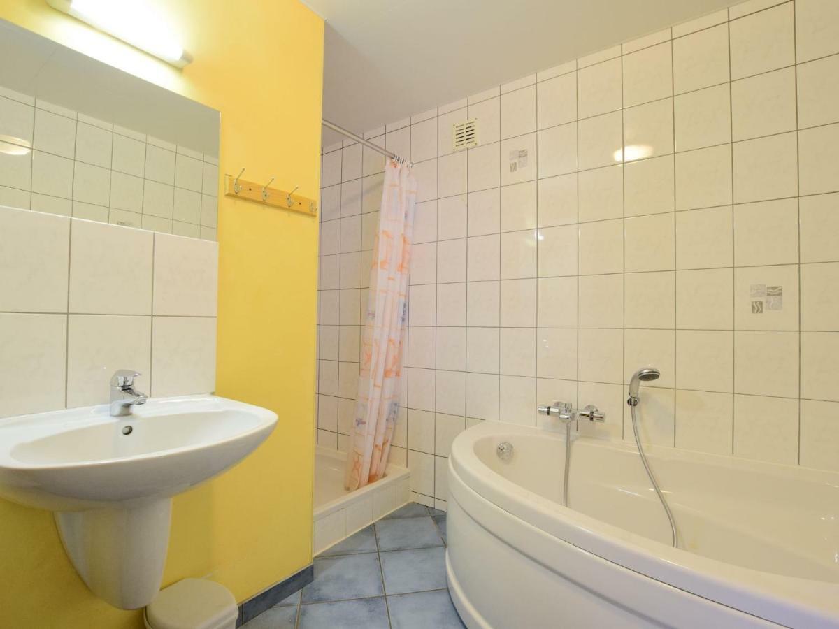Comfortable Cottage In Neufmoulin With Meadow View Houffalize Eksteriør bilde